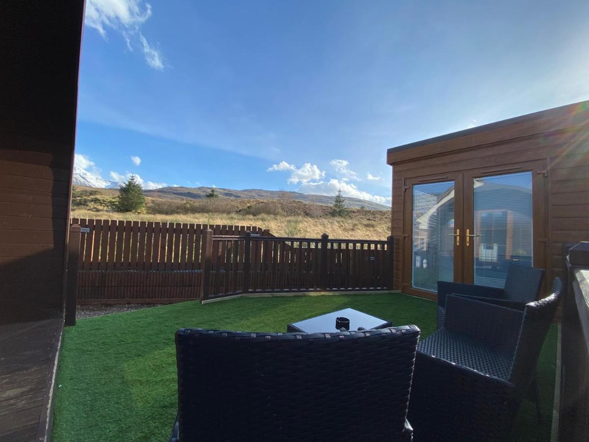 Highland Stays - Ben View Studio Pod & Jacuzzi Bath 威廉堡 外观 照片