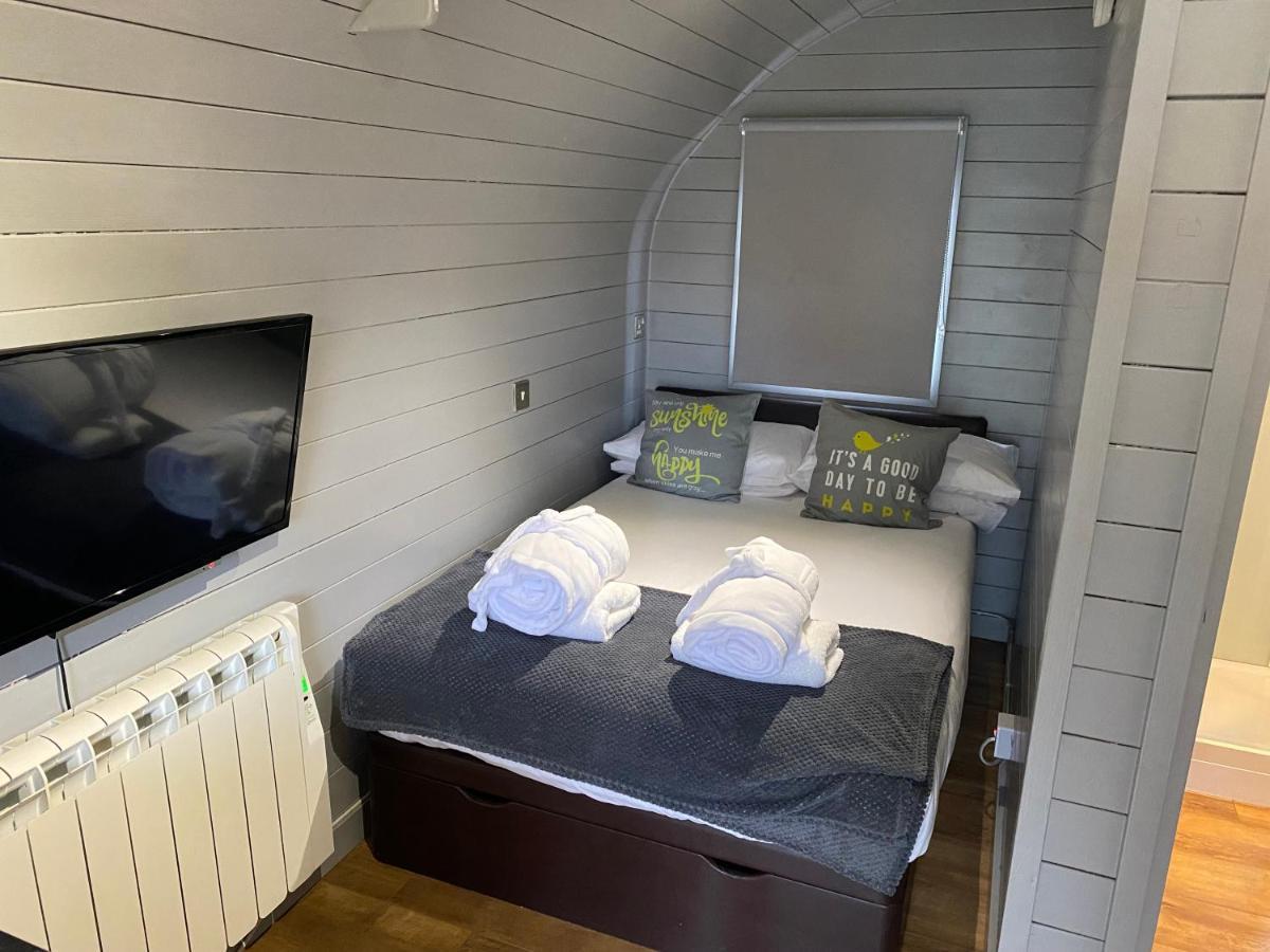 Highland Stays - Ben View Studio Pod & Jacuzzi Bath 威廉堡 外观 照片